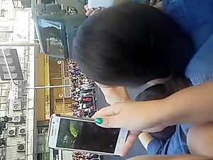 Encoxando no desfile